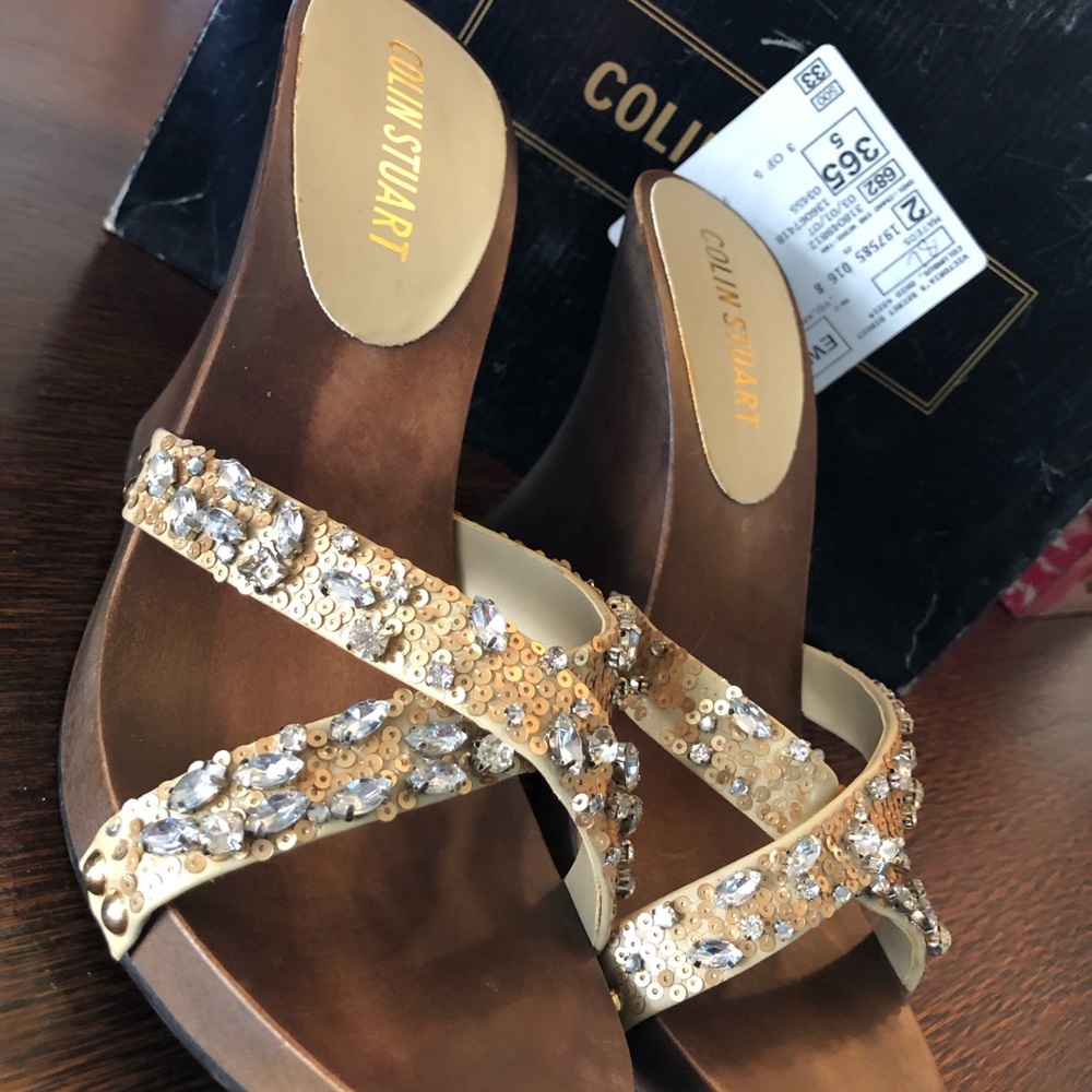 Wooden heels that go great with boho dresses !